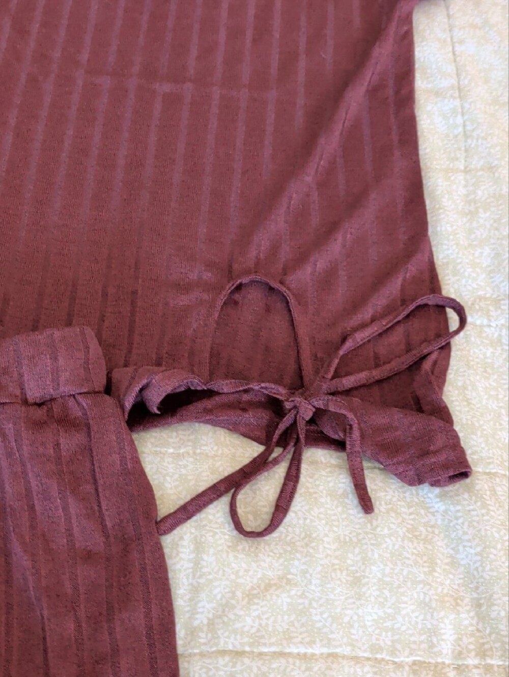 Cozy Short Sleeve & Drawstring Short Pajama Set in Burgundy - Picture 4 of 10